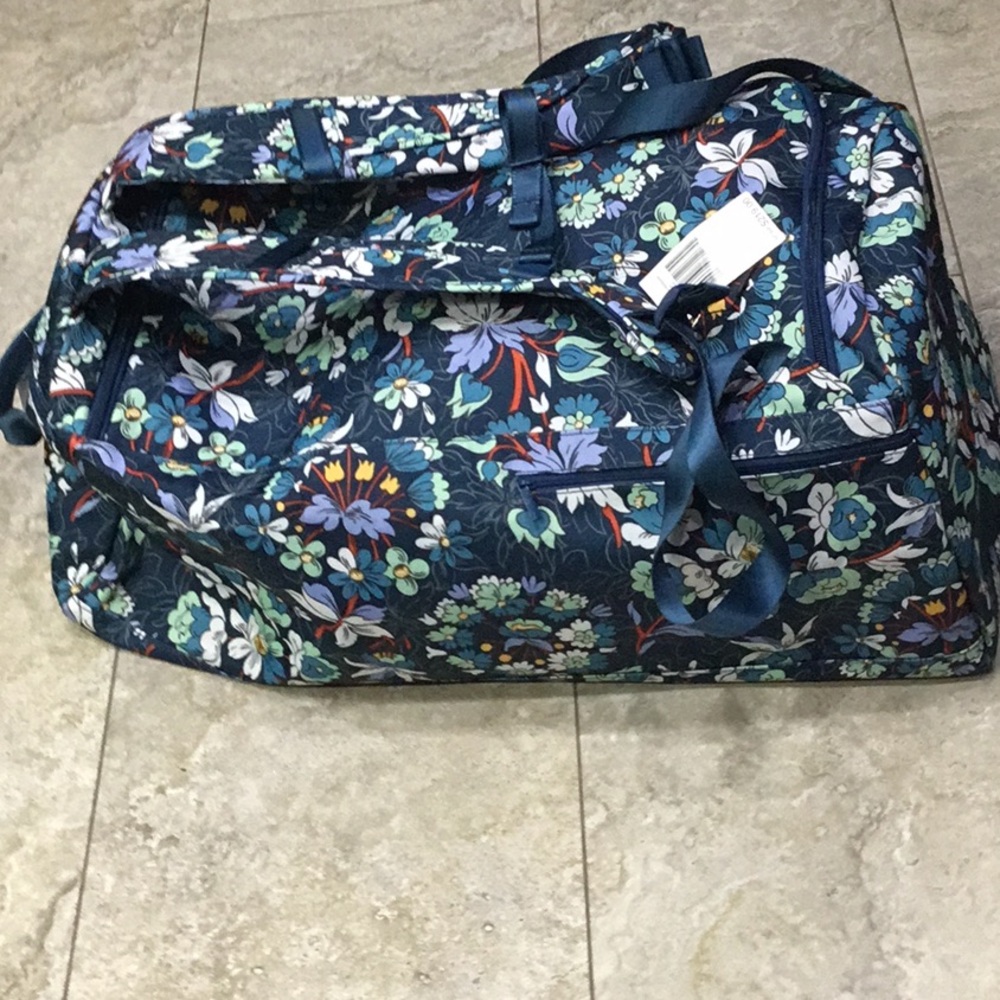 🆕💙💚Vera Bradley Lighten Up XL Duffel Backpack, “Floral Bursts